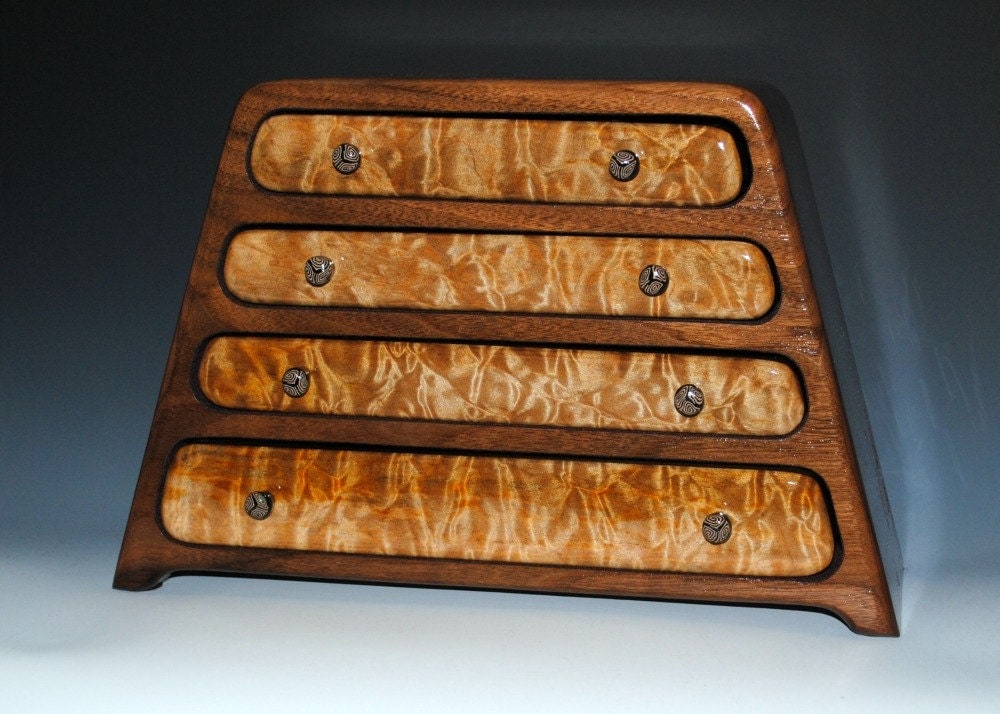 Handmade Wood Jewelry Box – Shanny Style in Quilted Maple on Walnut by 