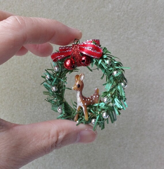 Items similar to 112 dollhouse miniature holiday wreath with fawn red
