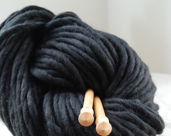 OSLO BLACK Wool yarn 200gr/7oz Co no.17