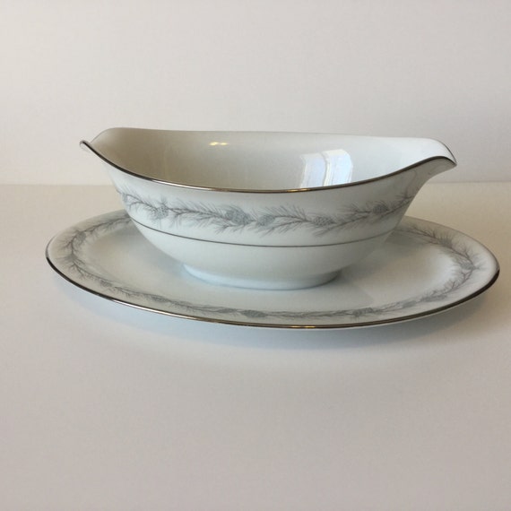 Vintage Style House Fine China Duchess Pattern Gravy Boat Made