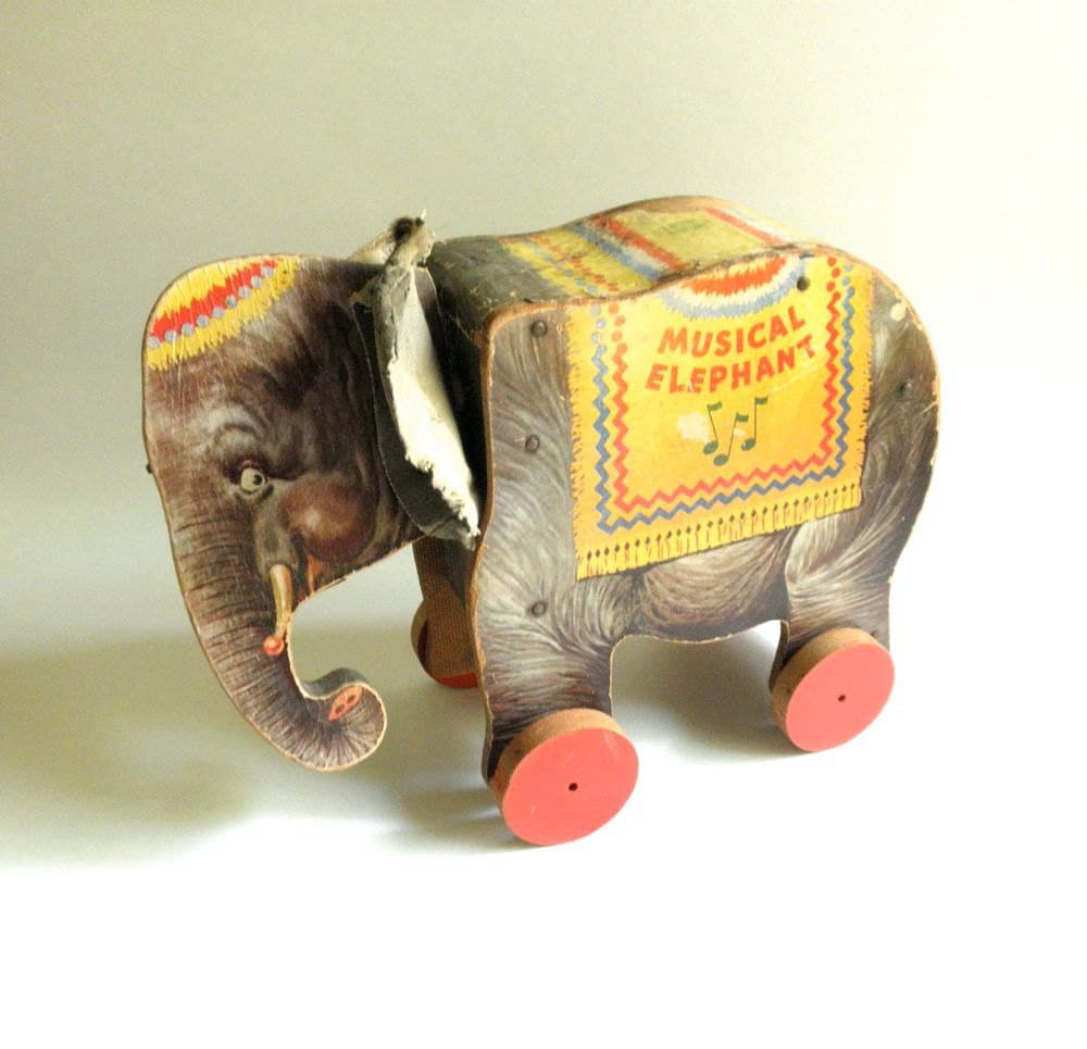 pulley elephant toy