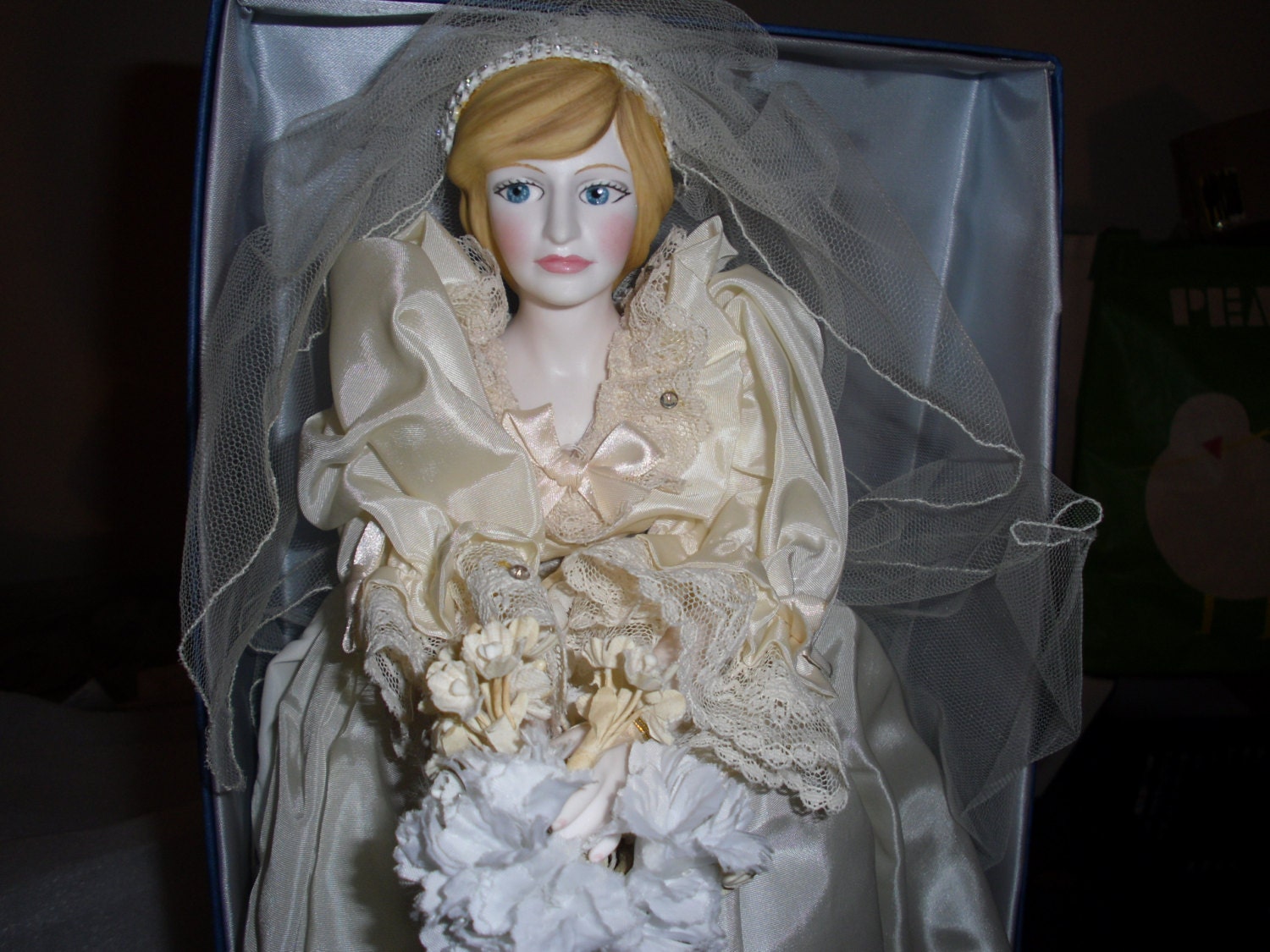 Royal Doulton Porcelain Princess Diana Bride Doll 1984 LTD