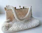 Vintage White Beaded Wedding Handbag|Retro 1950s Beaded White Handbag  /Lucite Bakelite purse/Wedding White bag|White Bridal Handbag