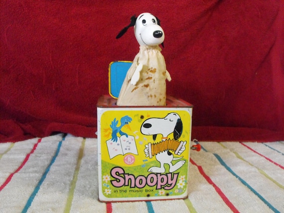 mattel snoopy in the music box