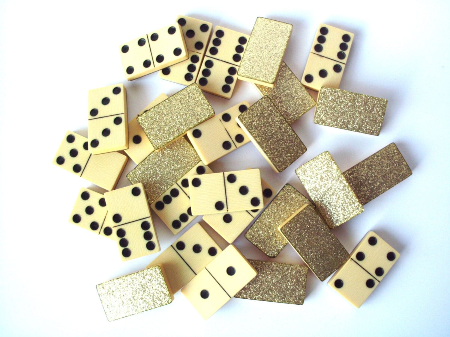 dominoes gold