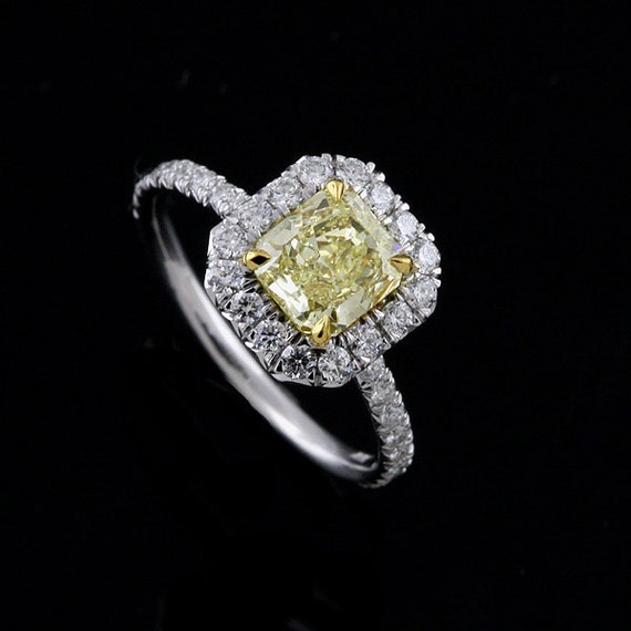 Diamante oro blanco y amarillo Halo anillo de compromiso para Diamante oro blanco y amarillo Halo anillo de compromiso para