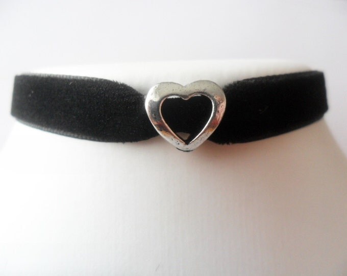 Black velvet choker necklace with beautiful silver heart bead and a width of 3/8”inch.