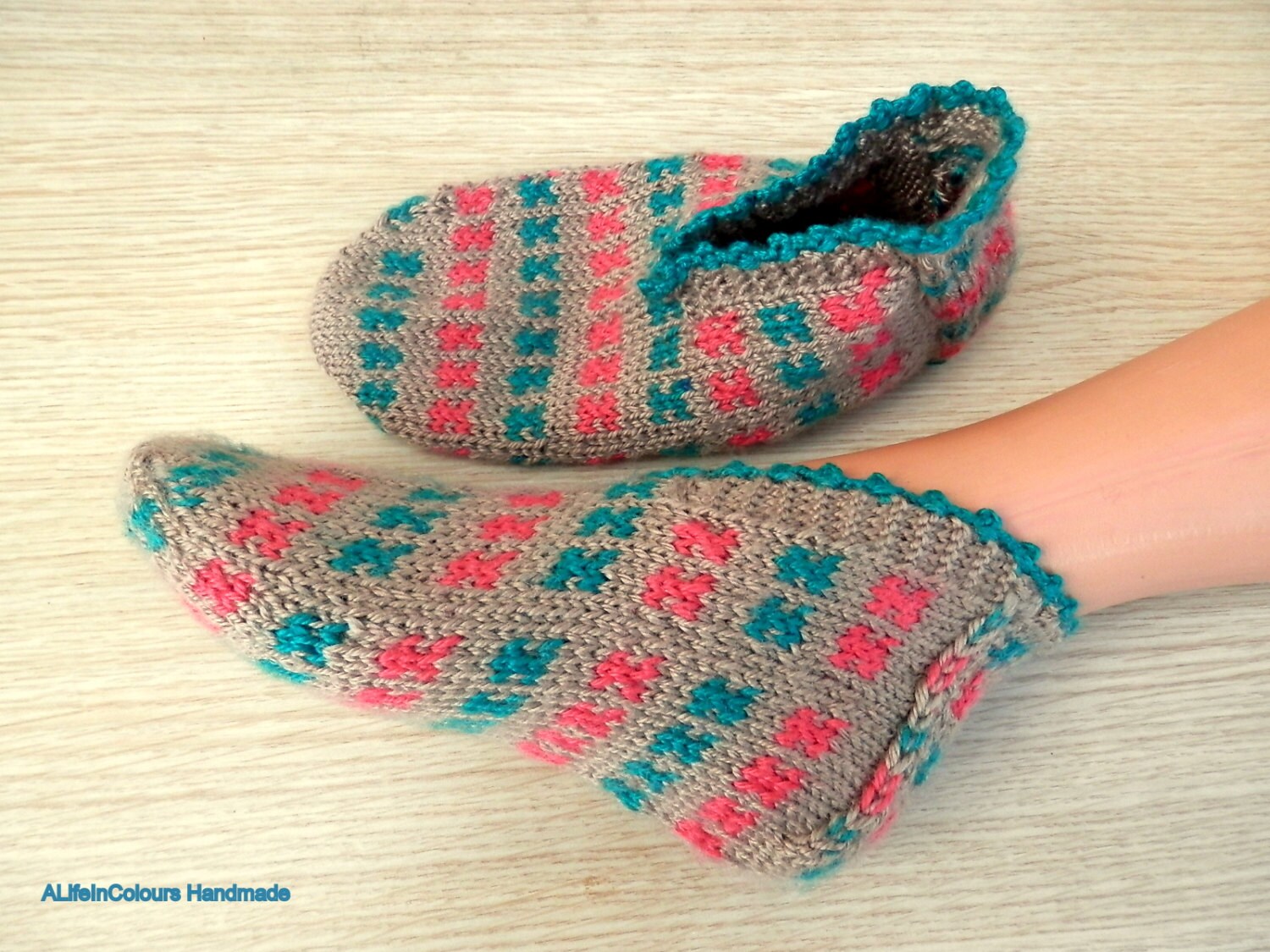 Hand knitted women's Turkish fair isle slippers slipper