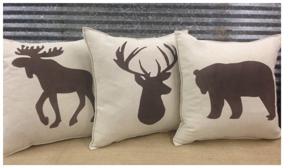 Coussin décoratif ensemble avec une silhouette par creativeplaces Chevreuil Literie décor