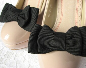 Black shoe clips Black shoe bows Black shoes Black gift for her Black gift for her Halloween shoe clips Black gift idea Halloween black gift