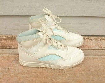 ... 1980's Womens White Hi-Top Running Shoes - Ladies Trax Pastel Runners