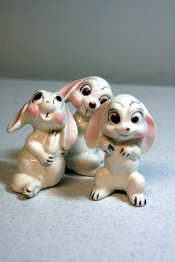 nao rabbit figurines