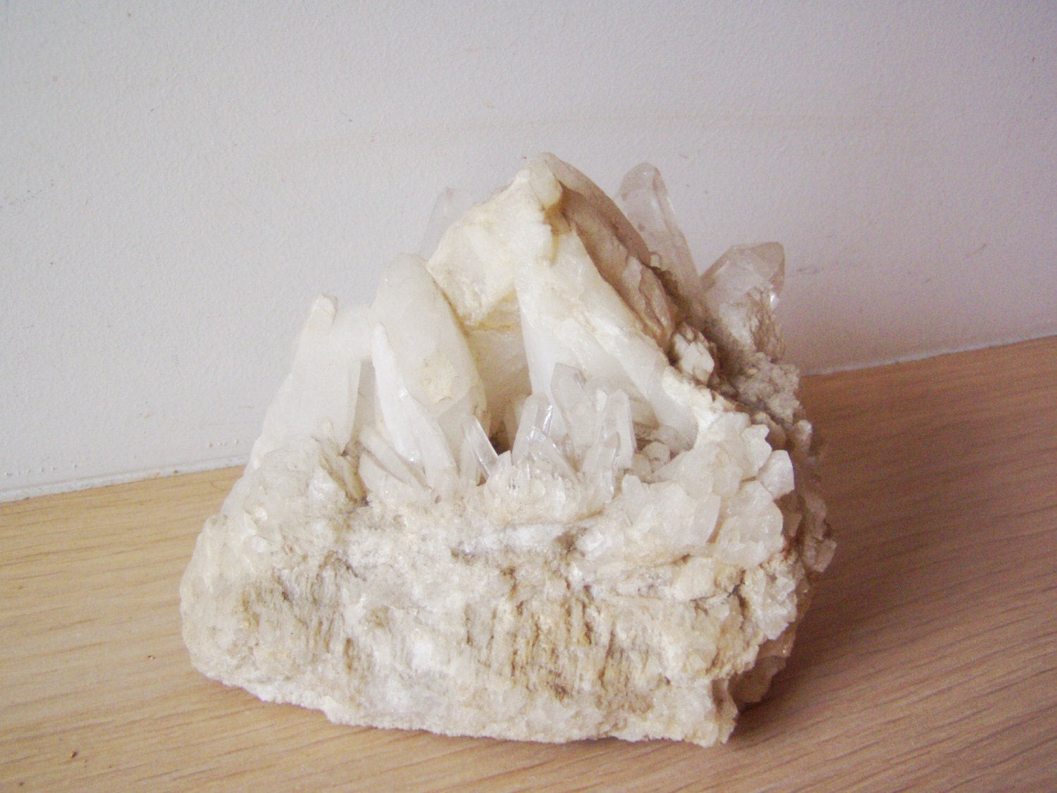 quartz how crystals rock extract from to quartz Large rock long cluster cluster points crystal with