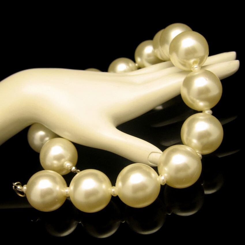 Vintage Faux Pearls Necklace Extra Large Chunky Beads Striking