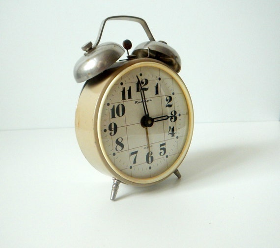 VINTAGE ALARM CLOCK Big brown Alarm Clock by RedChiliPeppers
