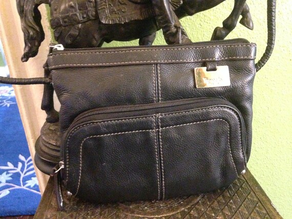 Vintage Cross-body Tignanello Leather Handbag ..Leather Handbag ...
