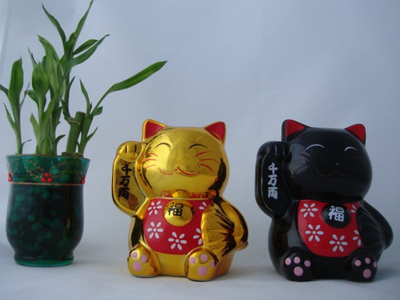 japanese cat statue