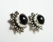 silver earrings with black onyx stars -earrings star - onyx jewelry -black post earrings - vintage post earrings