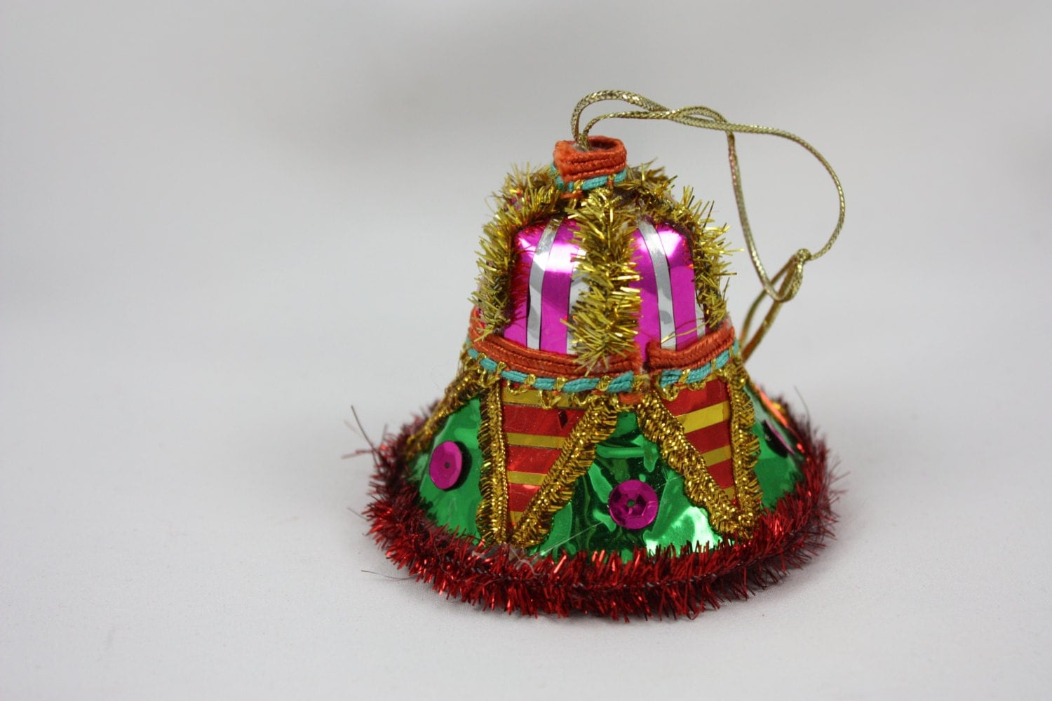 festive vintage christmas bell ornament hand made bright festive vintage christmas bell ornament hand made bright