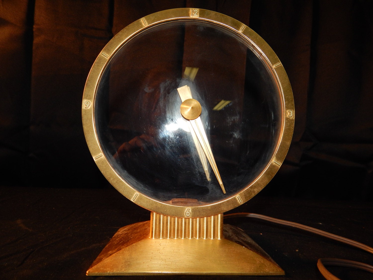 Vintage 1950s Golden Hour Jefferson Mystery clock. Works