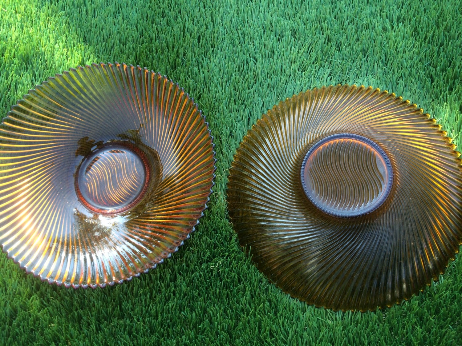 AMBER GLASS PLATTER Set of Amber Glass Swirl Pattern Bowls, Serving