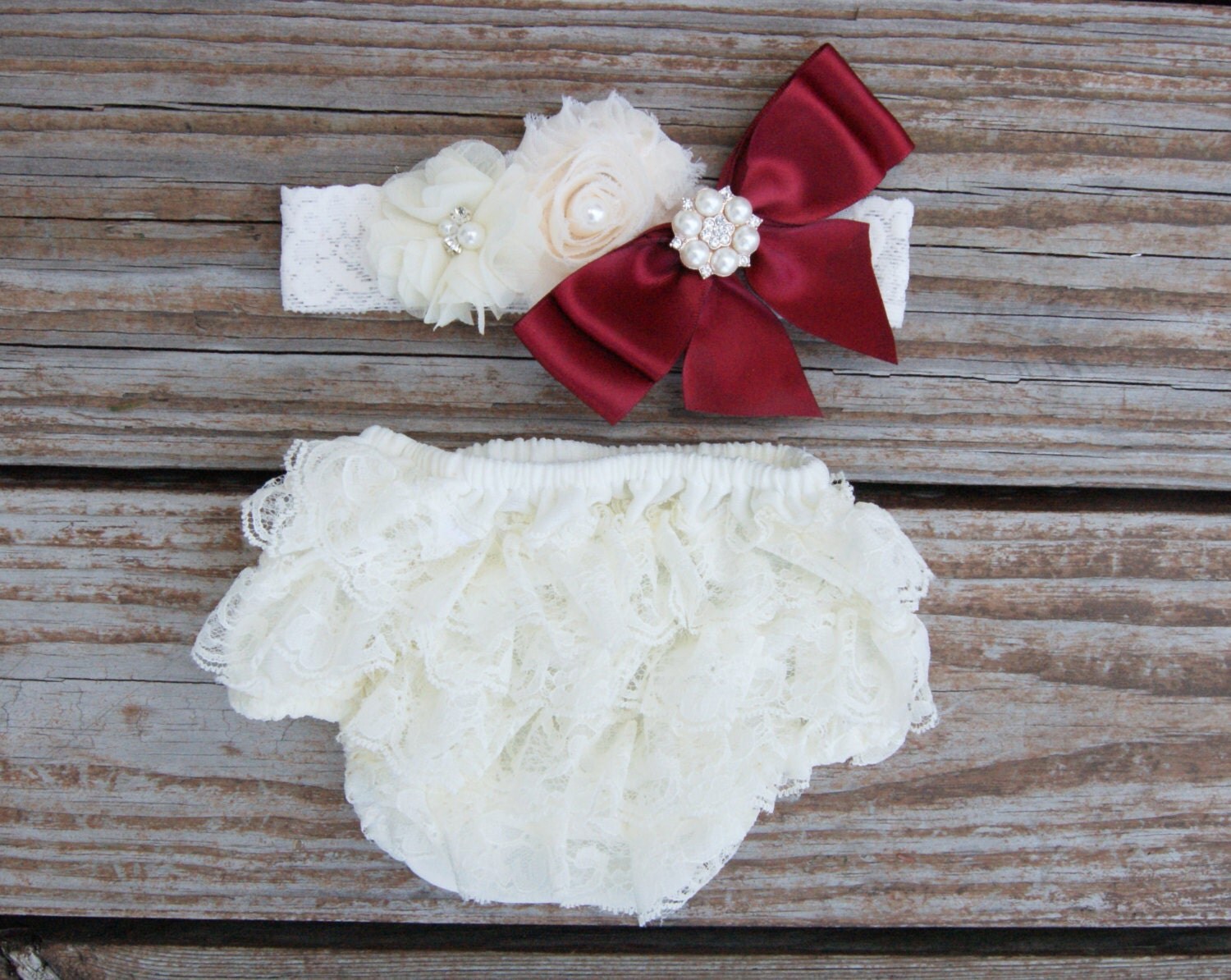 Baby bloomer set. Newborn lace ruffle diaper by KadeesKloset