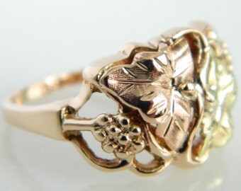 Vintage Black Hills Gold Tri Color 10K Gold Leaf Ring