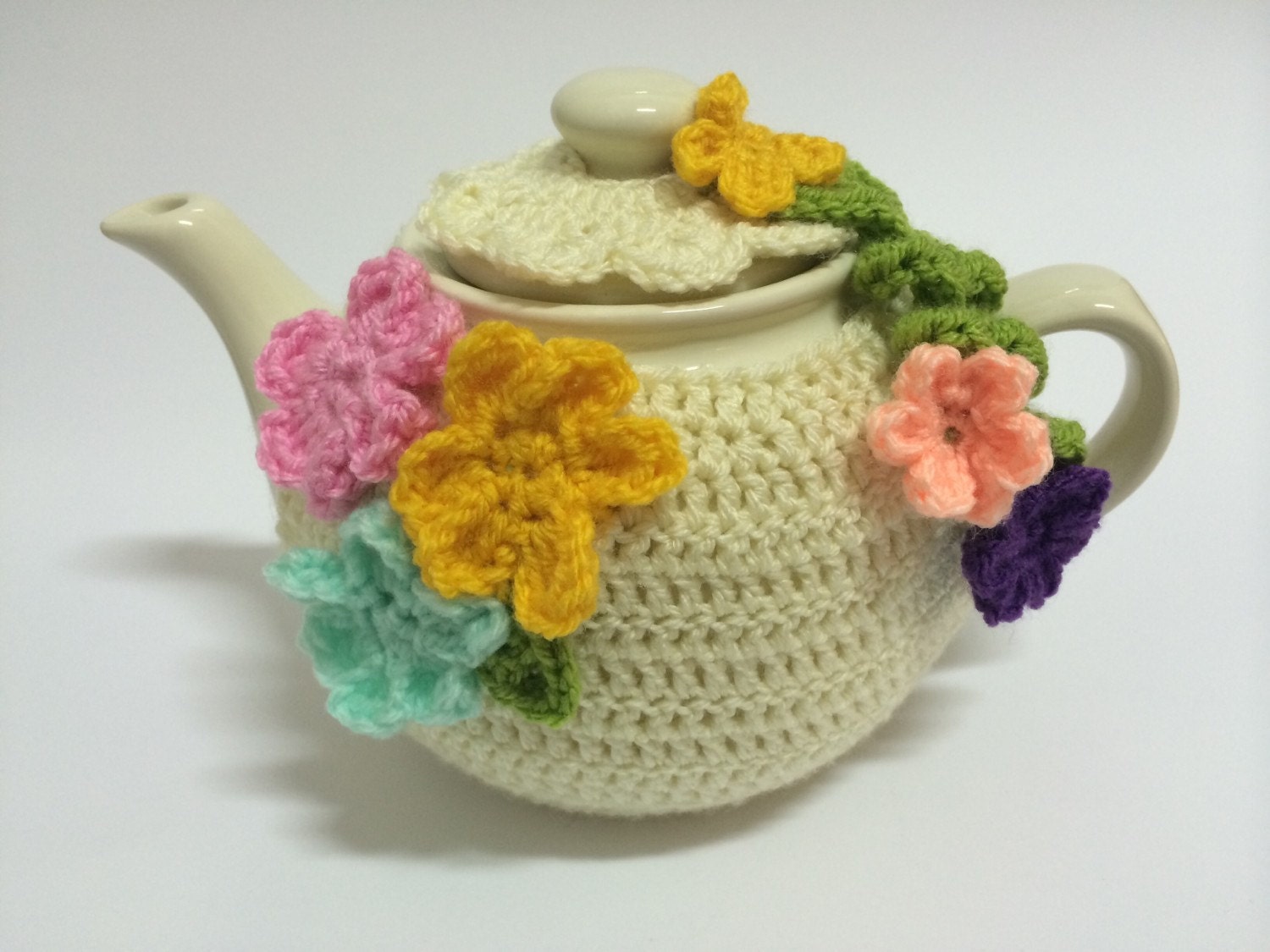 Tea cosy for a medium or large teapot 4 to 6 or 6 to 8