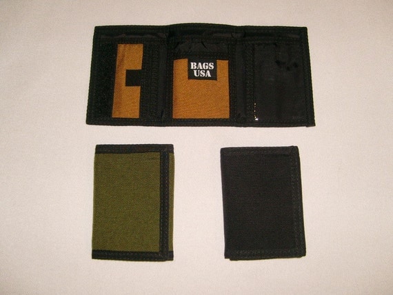 Tri-fold Velcro wallet with zipper Pocket Or open pocket