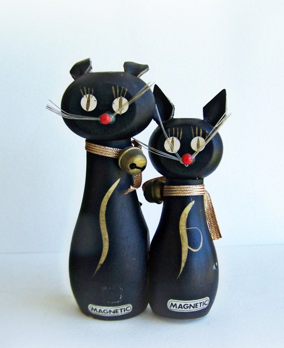Vintage Cat Salt and Pepper Shakers Japan Wood Black