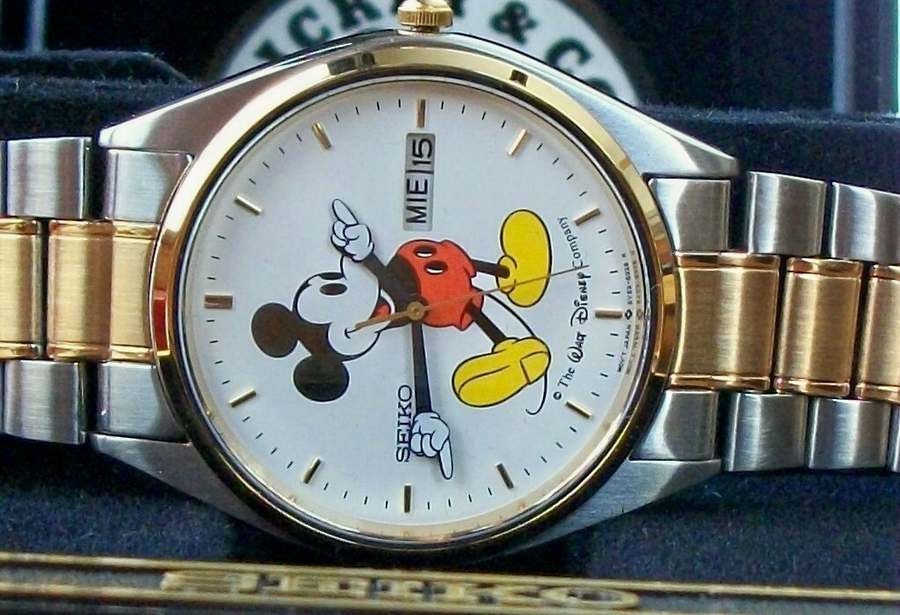 seiko mickey mouse chronograph watch