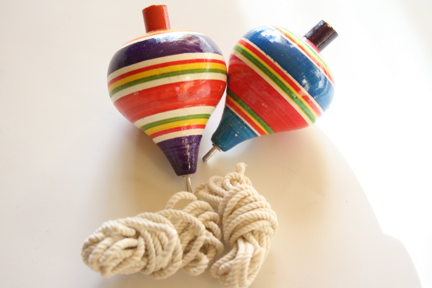 Trompos Cometa Como Se Juega Un Trompo De Madera Trompo Cometa