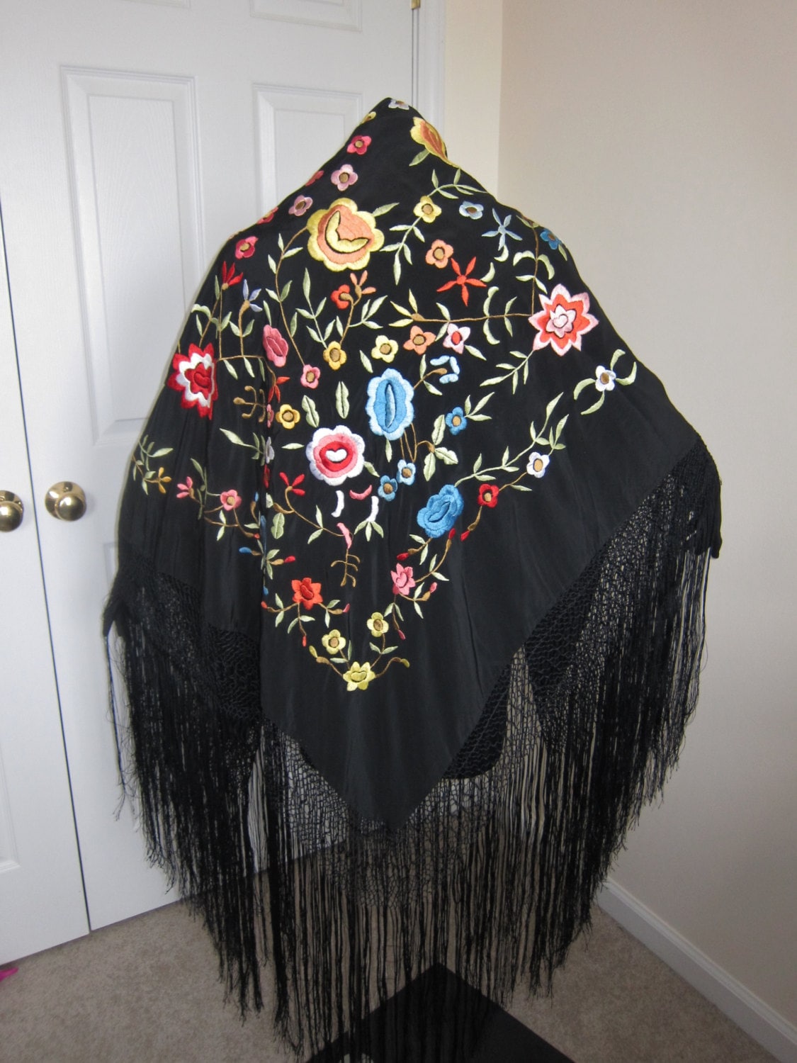 Black Embroidered Spanish Flamenco Piano Shawl Haute Juice