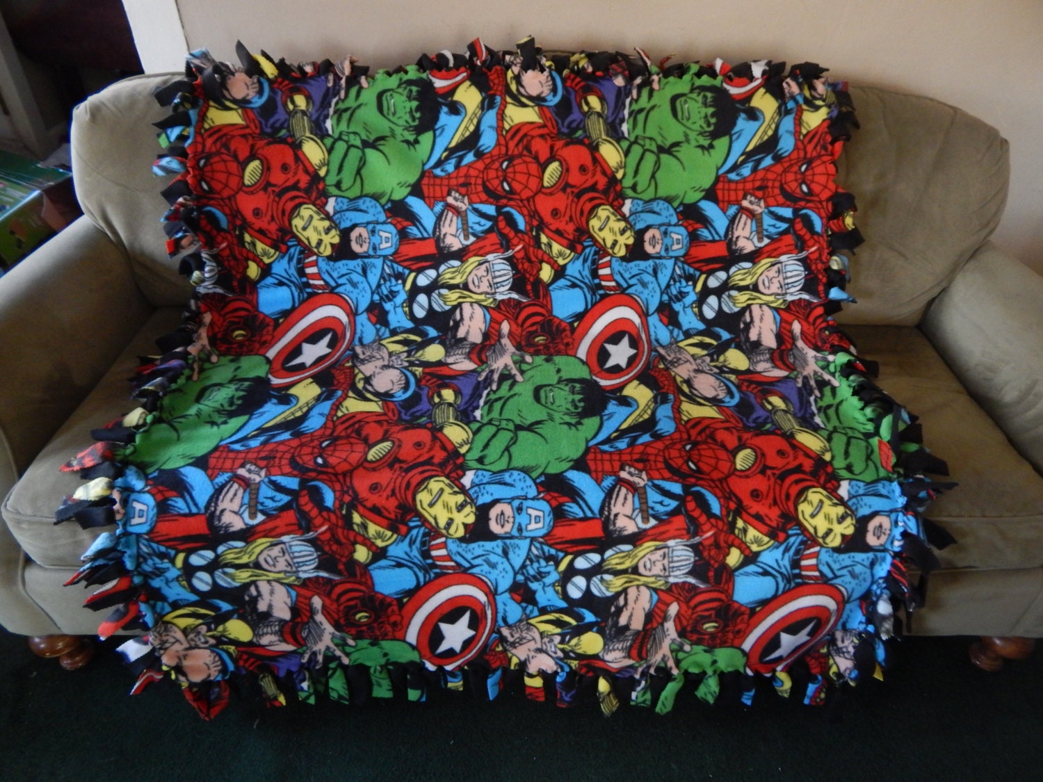 No Sew Marvel Comic Pack Fleece Blanket....Approximate size is