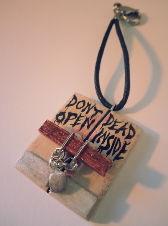 The Walking Dead Door Keychain by ClayKeep on Etsy