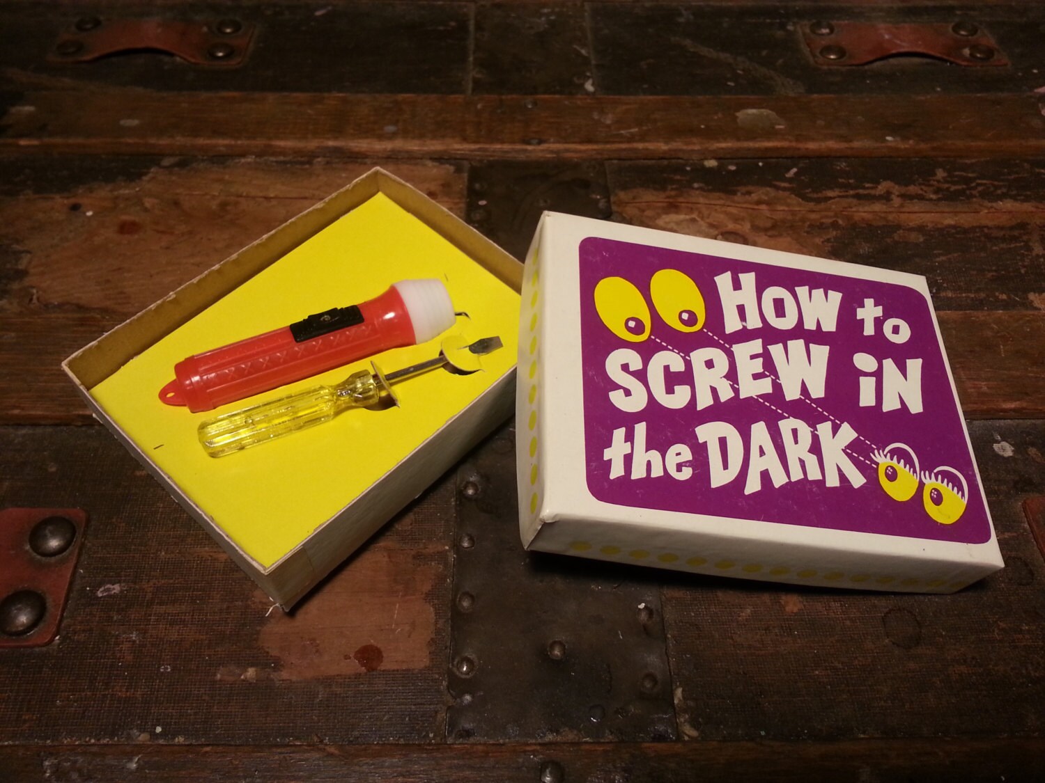 Vintage 1974 70s Adult Humor Funny Gag Gift How To Screw In