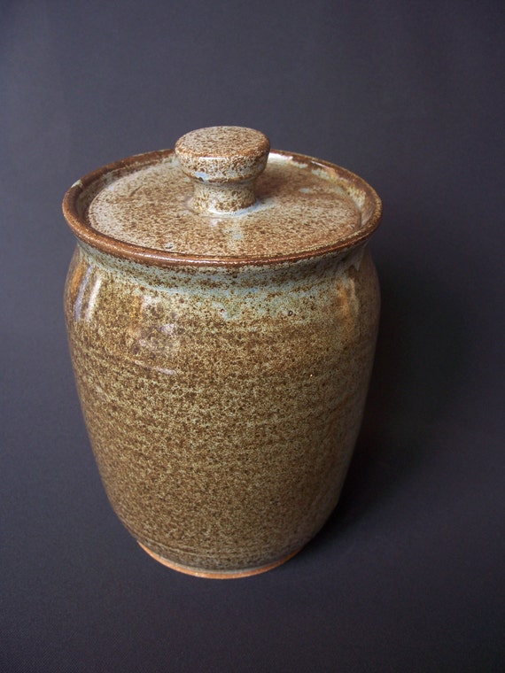 Large stoneware pottery jar with lid, textured pattern in blue and