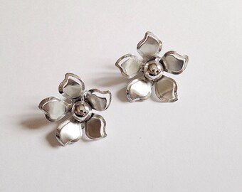 Vintage Silver Tone Flower Earrings Clip On