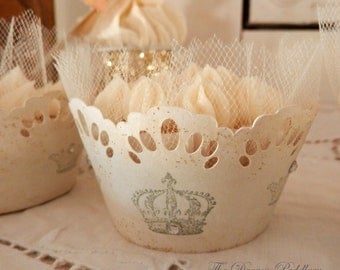 Crowned Glory. Twelve Cupcake Holders with Crowns and Tulle Trim