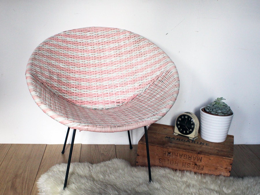 Vintage Retro 1960s Bucket Chair Pink & White Woven
