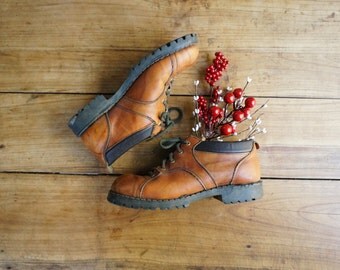 womens hiker style ankle boots
