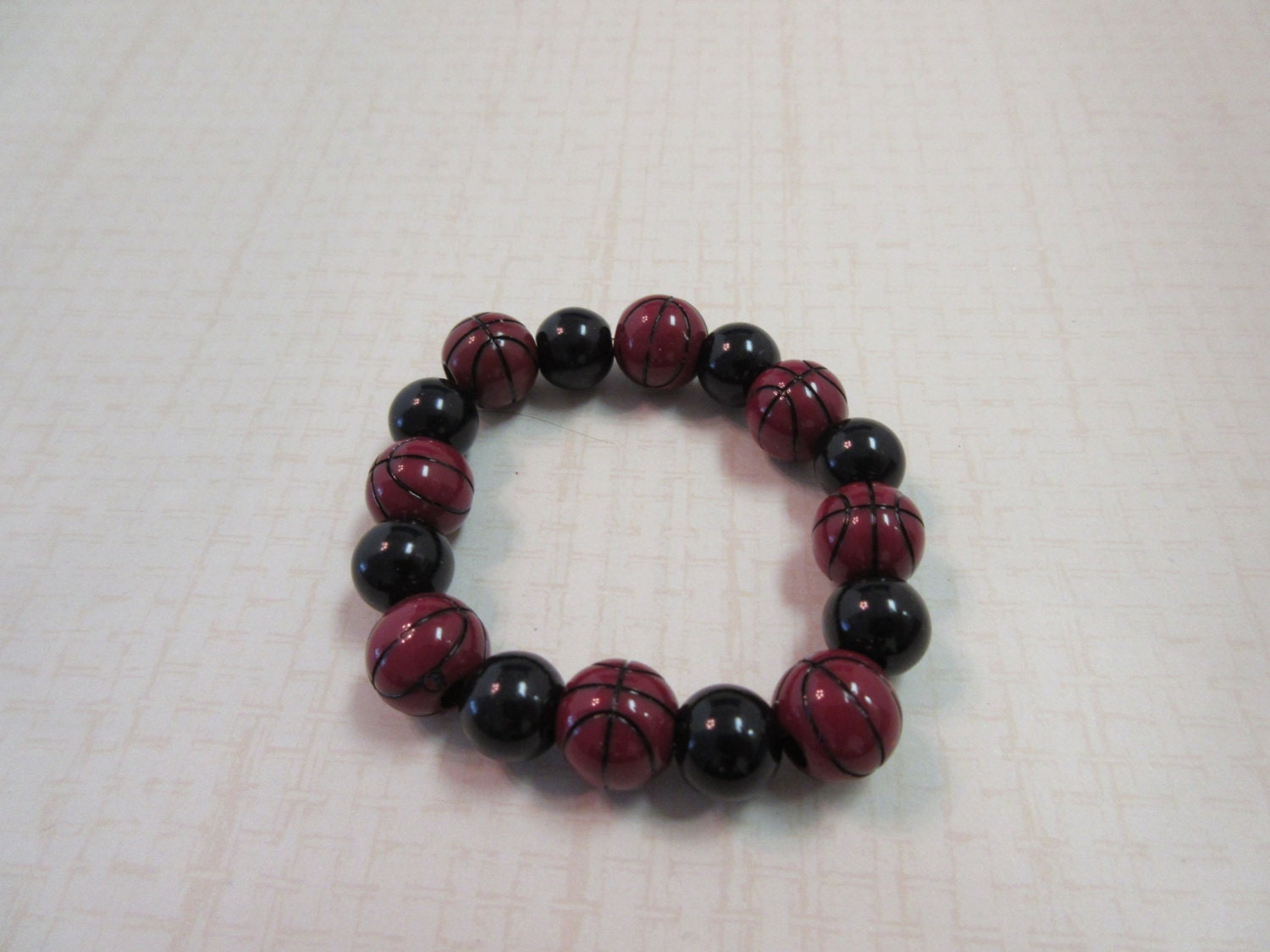Boys cute basketball beaded bracelet. by Braceletstogo on Etsy