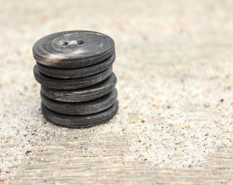 1 pcs. Natural Horn Buttons