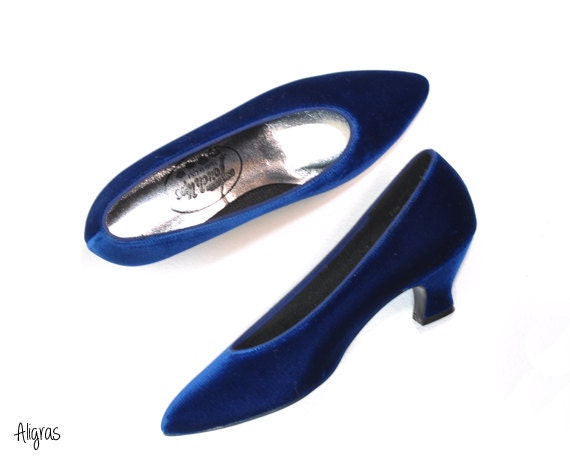 Vintage Blue Velvet Heels â€¢ Navy Blue Shoes â€¢ 1970s Heeled Shoes ...