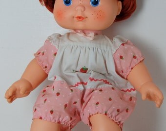 strawberry shortcake baby doll 1982