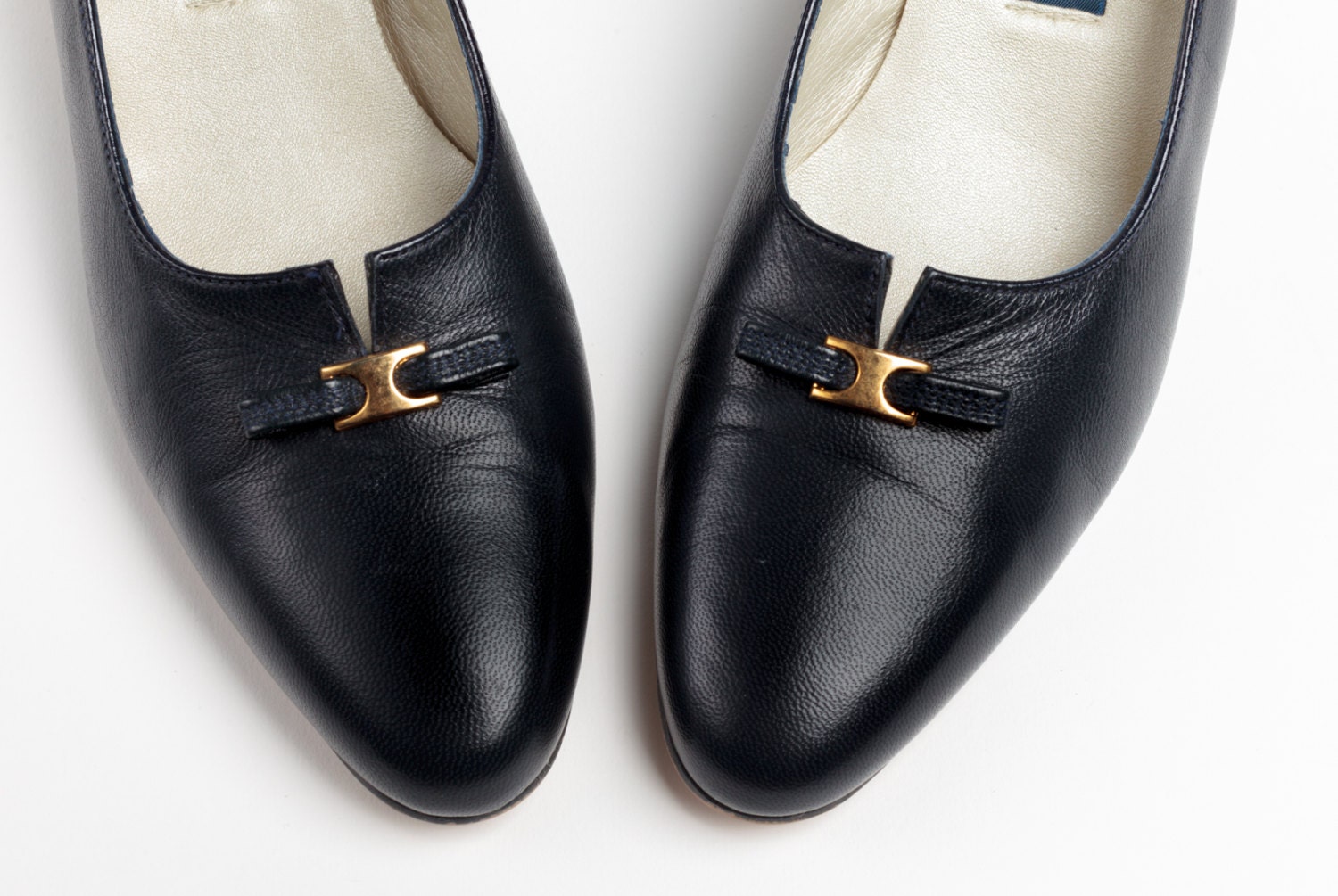 navy low heel pump