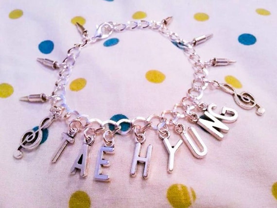 taehyung lockit bracelet