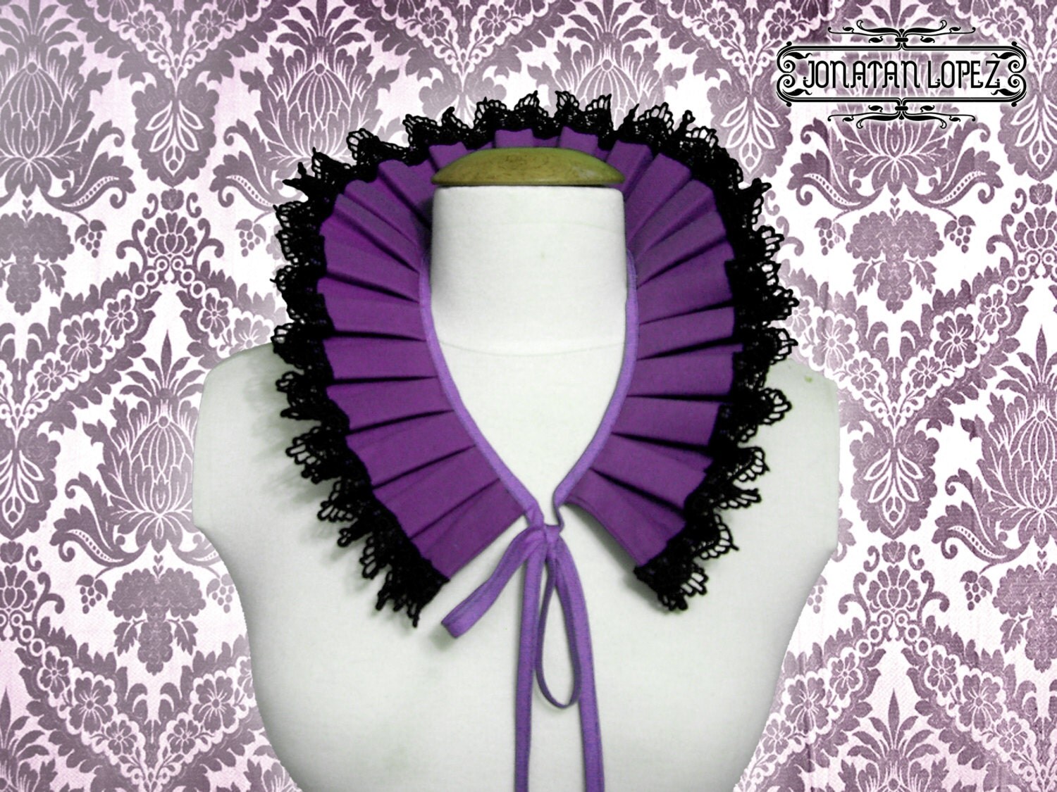 Elizabethan Collar with lace