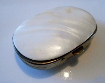 Vintage 20s Mother of Pearl Shell Coin Purse