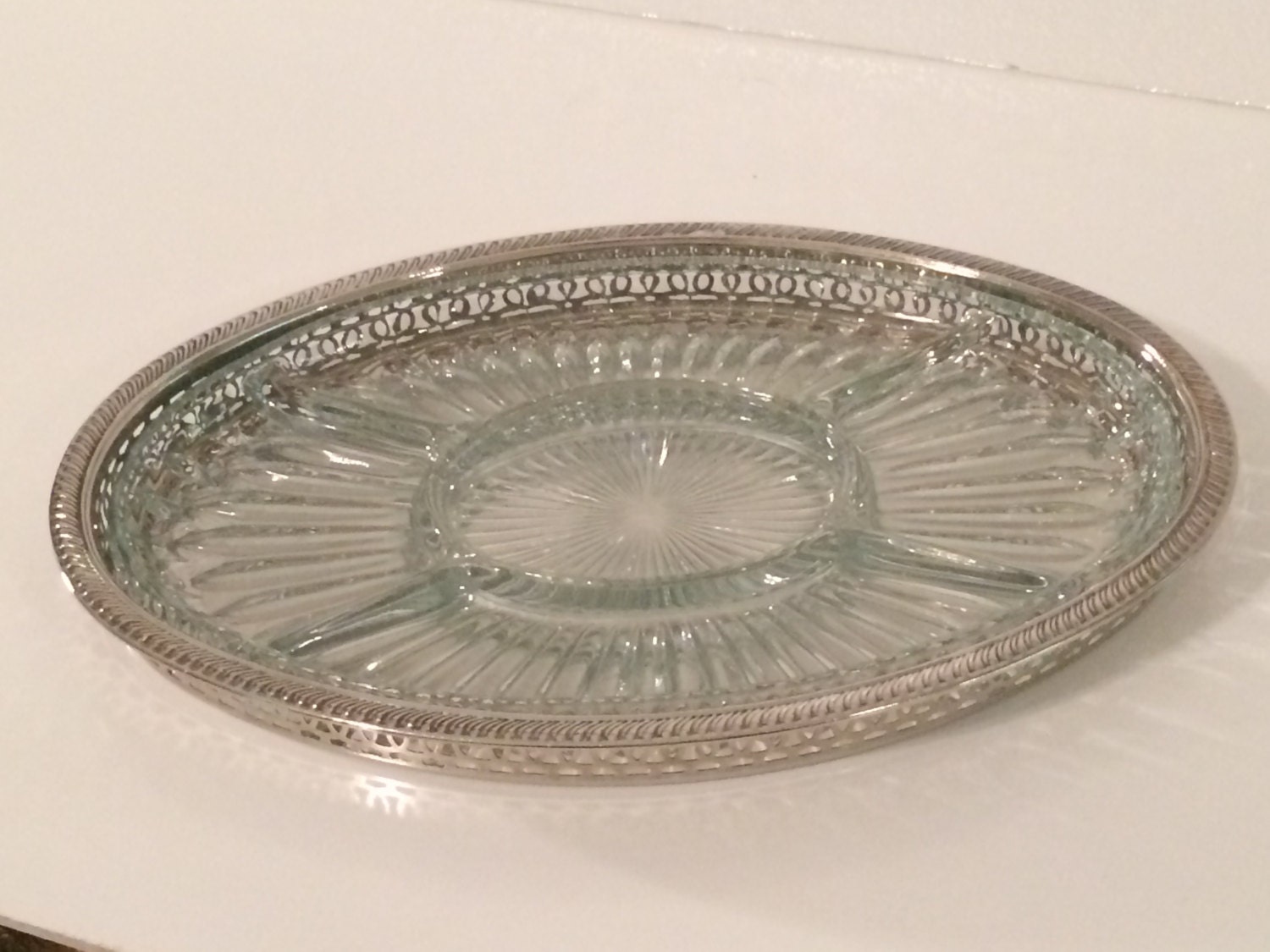 Vintage Silverplated and Glass Serving Tray, Food Tray Haute Juice
